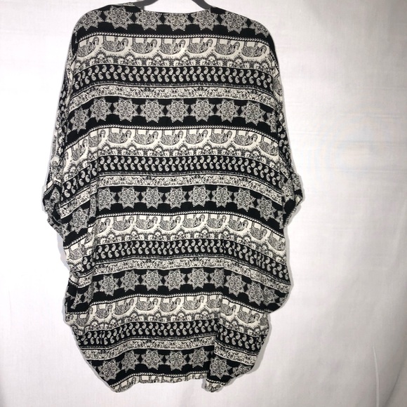 PACSUN L.A. Hearts Kimono - Picture 2 of 4